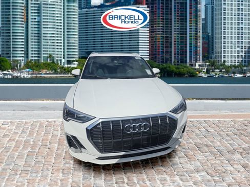 Used 2025 Audi Q3 2.0T Premium image 2