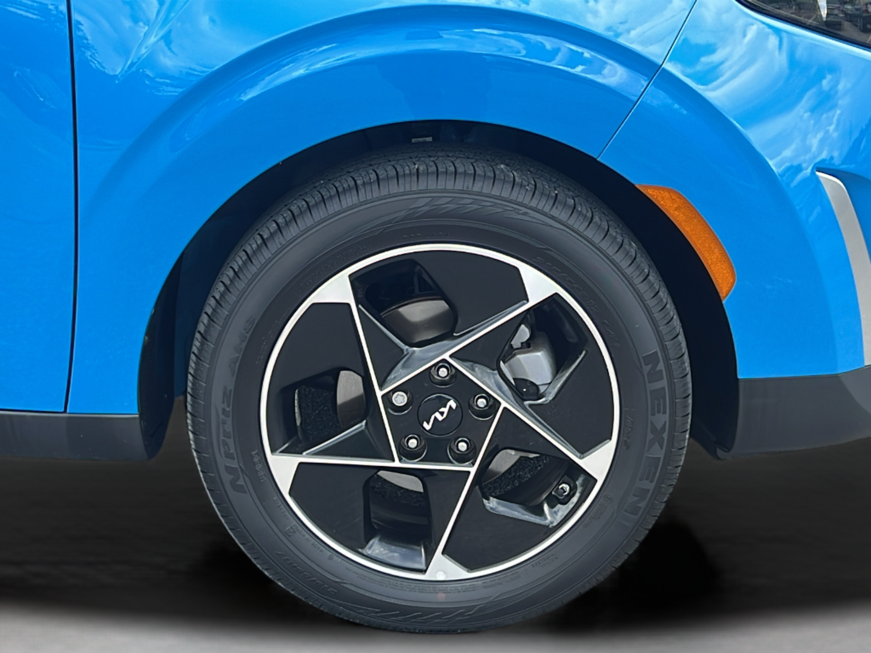 Certified 2025 Kia Soul EX FWD image 10