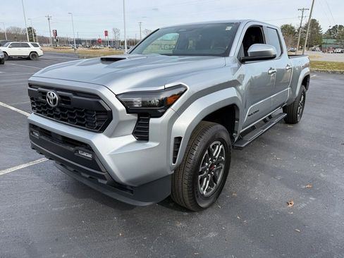 Used 2024 Toyota Tacoma TRD Sport image 6