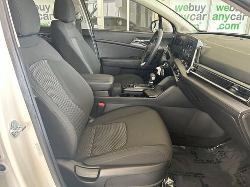 Used 2024 Kia Sportage LX FWD image 20
