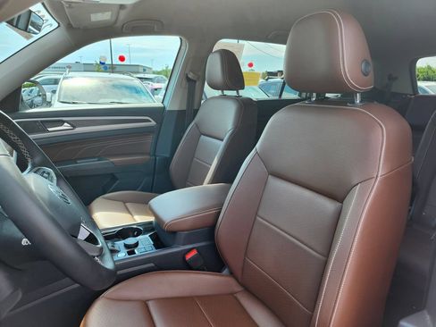 Certified 2023 Volkswagen Atlas SE AWD/4WD image 10