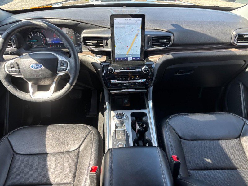 Used 2024 Ford Explorer Limited w/ Limited Technology Package AWD/4WD image 16