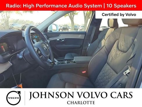 Certified 2025 Volvo XC90 B6 Plus image 4