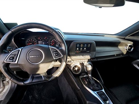 Used 2019 Chevrolet Camaro LT w/ RS Package image 8