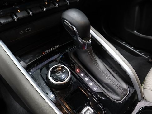 Used 2026 Chevrolet Colorado ZR2 w/ Technology Package image 33