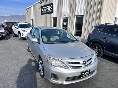 Used 2012 Toyota Corolla LE image 1