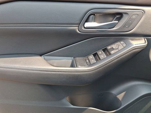 Certified 2023 Nissan Rogue SL AWD/4WD image 13