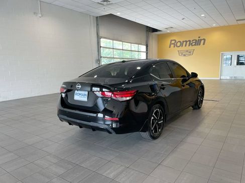 Used 2025 Nissan Sentra SV w/ All-Weather Package FWD image 5