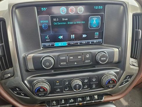 Used 2015 Chevrolet Silverado 2500 High Country w/ Duramax Plus Package image 18