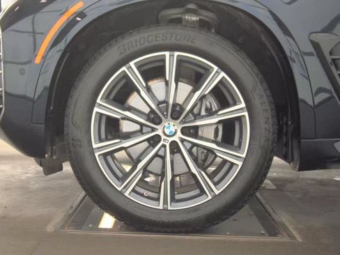 Used 2026 BMW X5 xDrive40i w/ M Sport Package AWD/4WD image 10