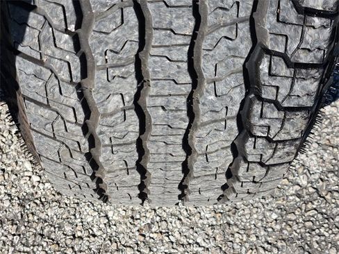 Used 2025 Chevrolet Colorado Z71 image 11