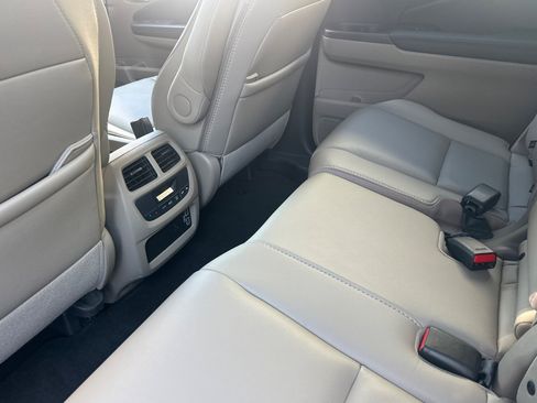 Used 2021 Honda Pilot EX-L image 9
