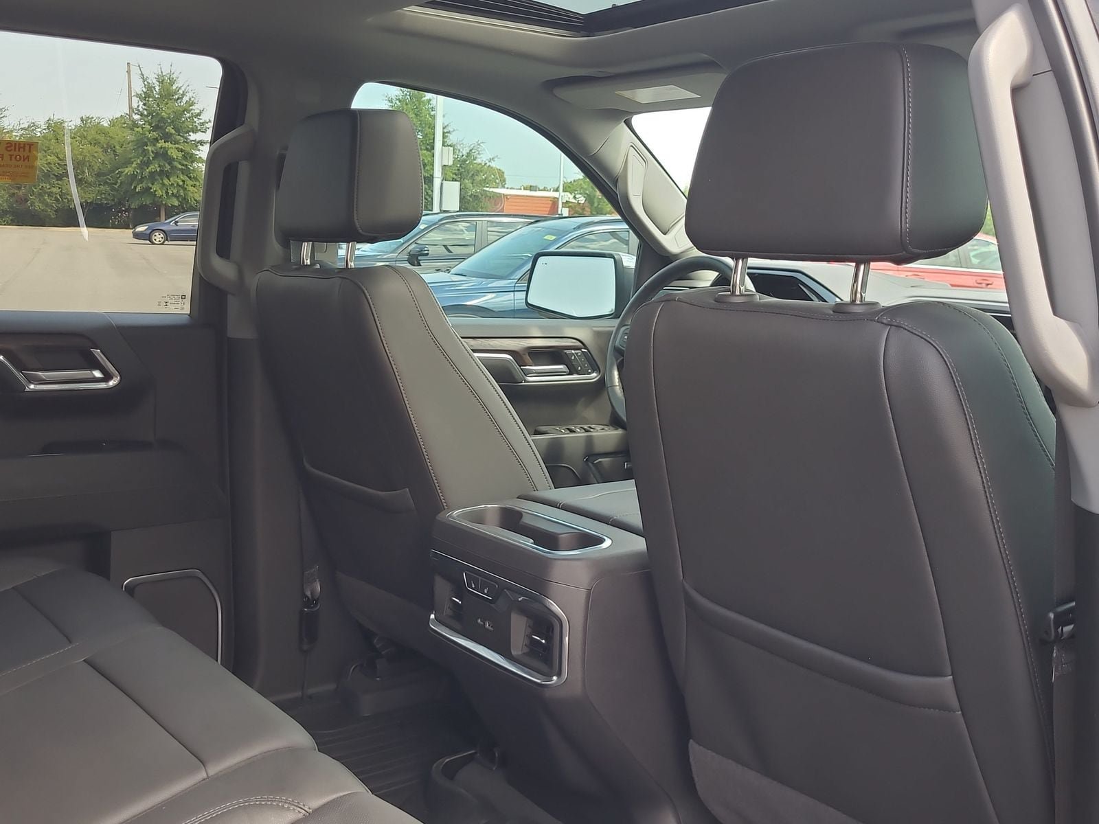 Used 2024 GMC Sierra 1500 SLT w/ SLT Premium Plus Package AWD/4WD image 15