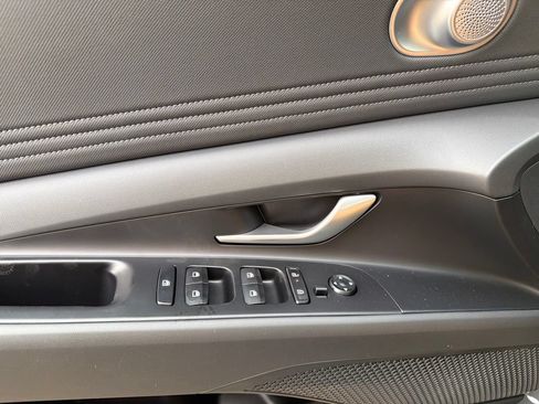 New 2026 Hyundai Elantra Limited FWD image 29