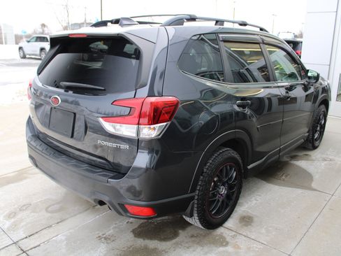 Used 2019 Subaru Forester Premium image 7