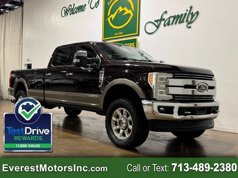 Used 2018 Ford F250 Lariat w/ Lariat Ultimate Package AWD/4WD image 1
