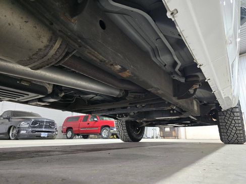 Used 2005 Chevrolet Silverado 1500 4x4 Crew Cab w/ Safe And Sound Package image 45