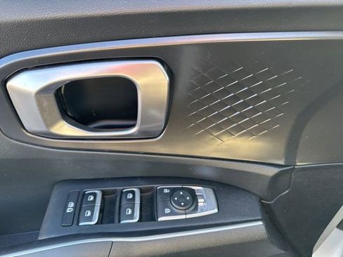 Used 2021 Kia Sorento S w/ Panoramic Sunroof Package image 27