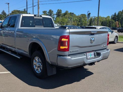 Used 2022 RAM 3500 Laramie AWD/4WD image 3