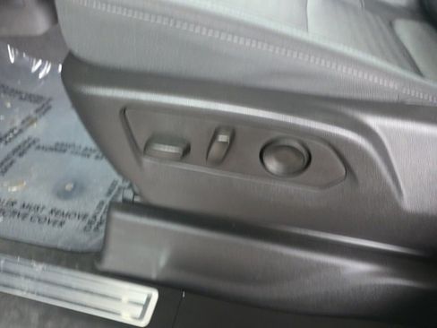 Used 2023 Chevrolet Silverado 1500 LT image 23