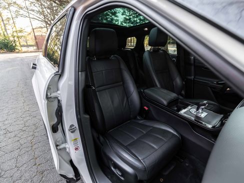 Used 2020 Land Rover Range Rover Evoque R-Dynamic S image 14