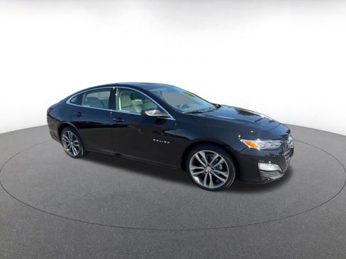 Used 2024 Chevrolet Malibu LT image 2