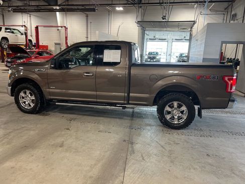 Used 2016 Ford F150 XLT w/ Equipment Group 302A Luxury image 7