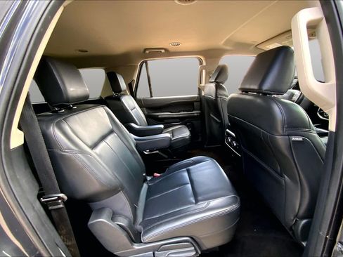 Certified 2022 Ford Expedition Max XLT RWD image 20