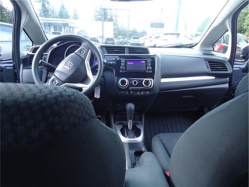 Used 2018 Honda Fit LX image 19