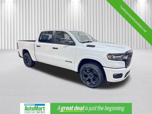 New 2026 RAM 1500 4x4 Crew Cab image 1