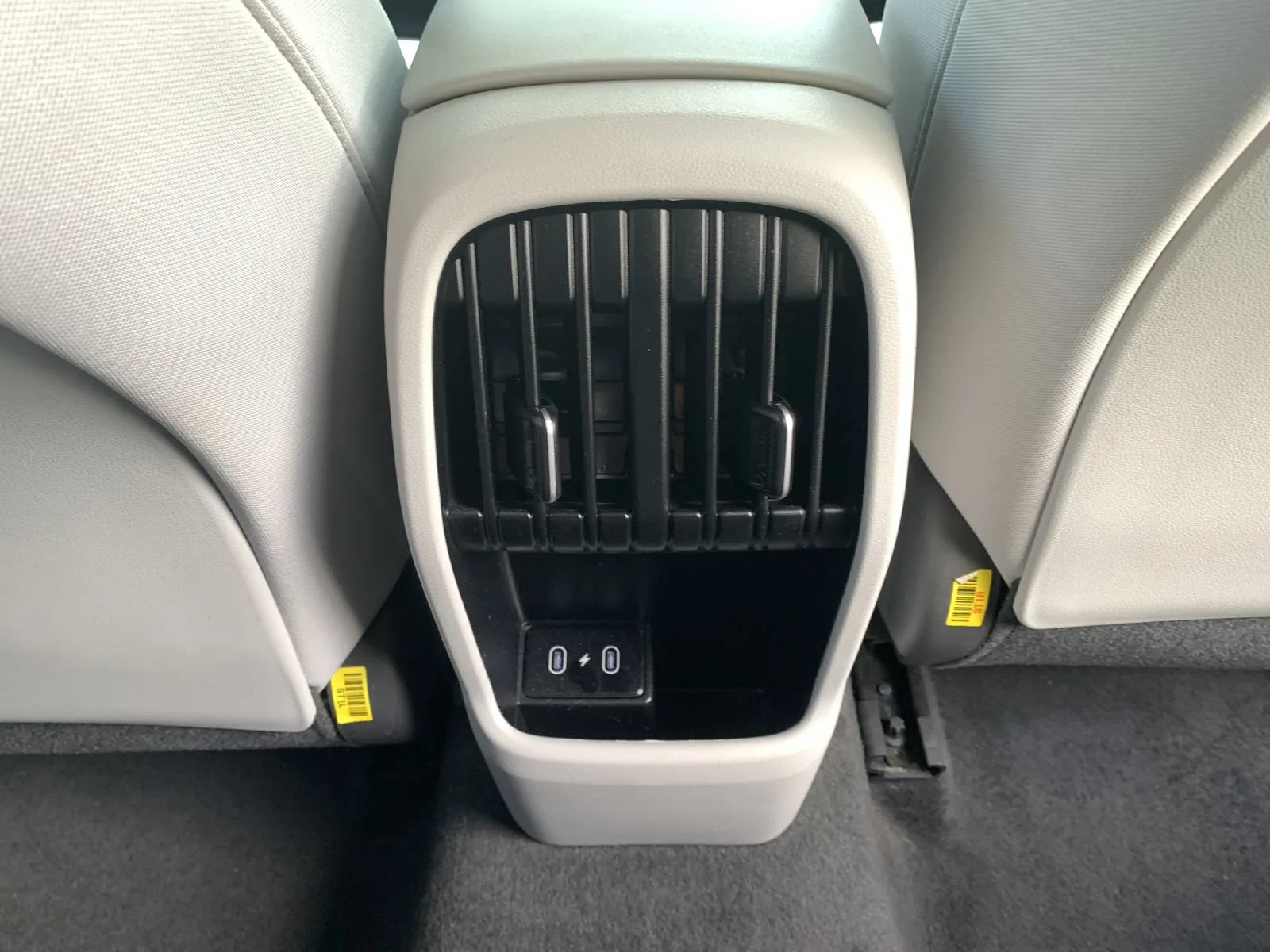 Used 2025 Hyundai Kona SEL FWD image 30