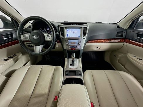 Used 2010 Subaru Outback 3.6R Limited AWD/4WD image 8