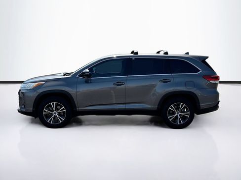 Used 2019 Toyota Highlander Plus FWD image 8