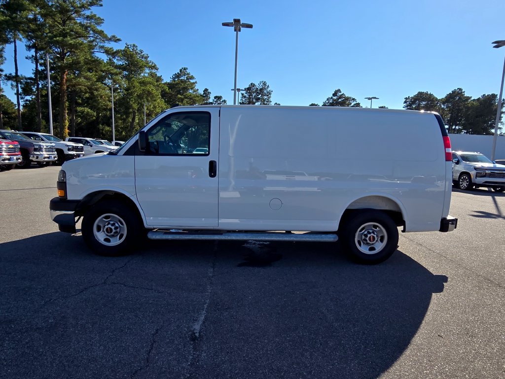 Certified 2025 GMC Savana 2500 w/ Driver Convenience Package RWD image 6