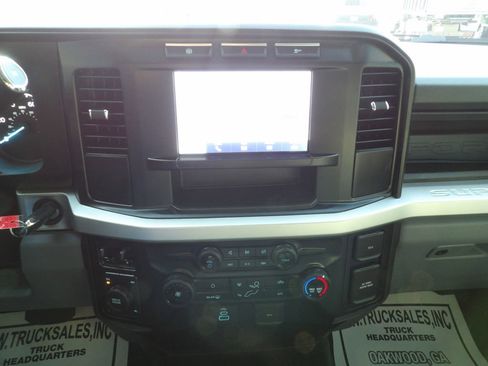 Used 2024 Ford F550 4x4 Crew Cab Super Duty image 23
