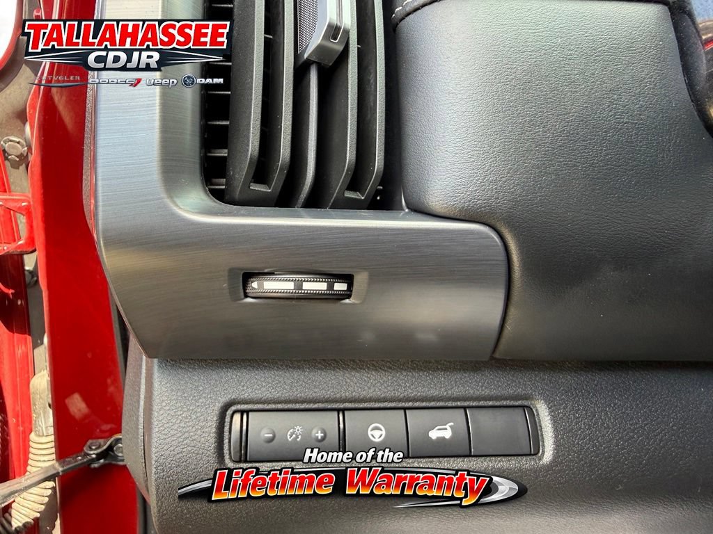 Used 2023 Nissan Pathfinder SL w/ Black Appearance Package AWD/4WD image 35