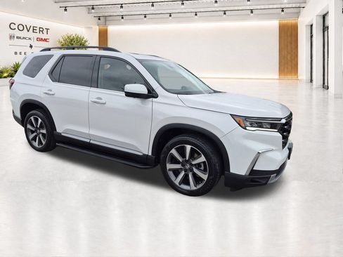 Used 2024 Honda Pilot Elite image 1