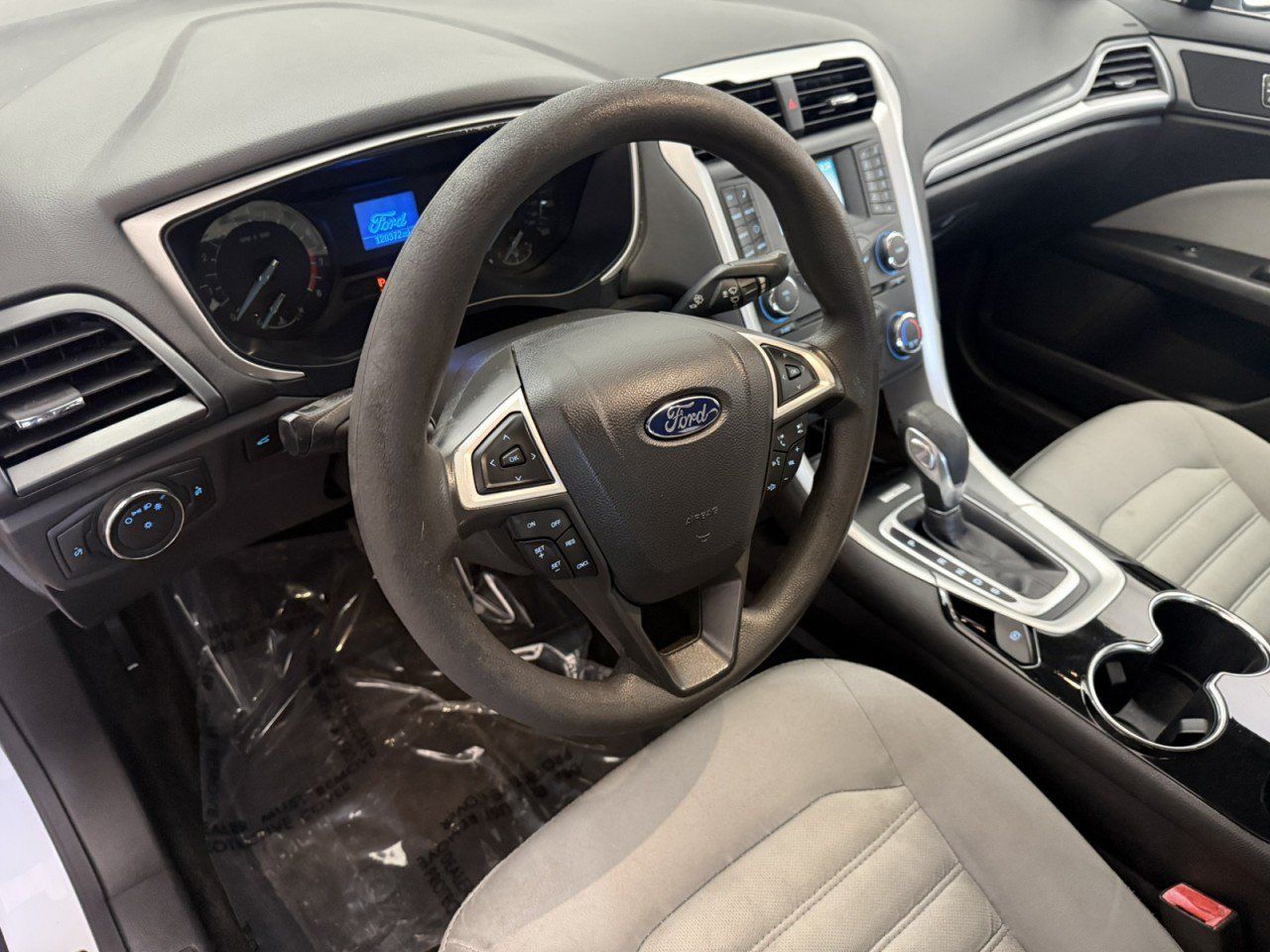 Used 2015 Ford Fusion S FWD image 15