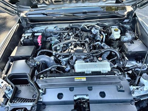 Used 2025 Toyota Tacoma SR5 image 33