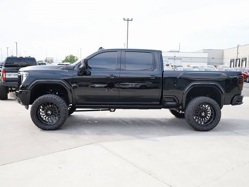 Used 2025 GMC Sierra 3500 AT4 w/ AT4 Premium Plus Package image 3