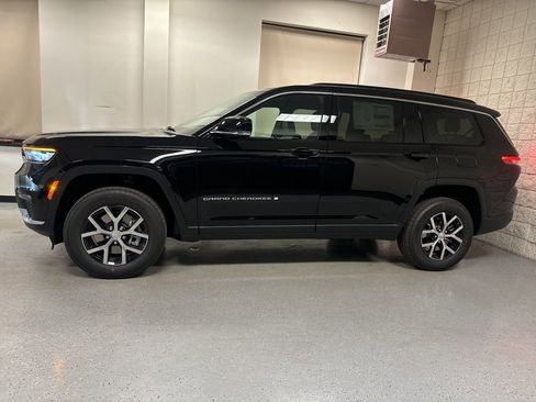 New 2025 Jeep Grand Cherokee L Limited image 14