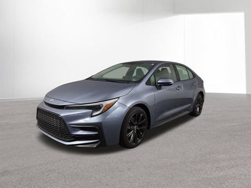 Used 2024 Toyota Corolla SE FWD image 2