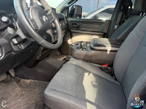 Used 2024 RAM 2500 Tradesman w/ Chrome Appearance Group AWD/4WD image 16