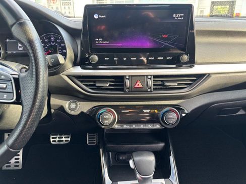 Used 2022 Kia Forte GT-Line w/ GT-Line Technology Package FWD image 13