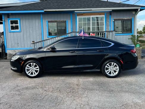 Used 2015 Chrysler 200 Limited image 9