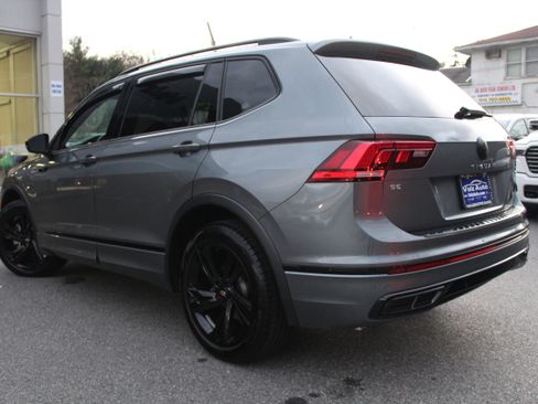 Used 2024 Volkswagen Tiguan SE R-Line image 5