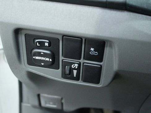 Used 2011 Toyota Prius Four w/ Solar Roof Pkg image 9