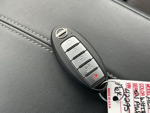 Used 2023 Nissan Altima 2.5 SV w/ SV Premium Package AWD/4WD image 35