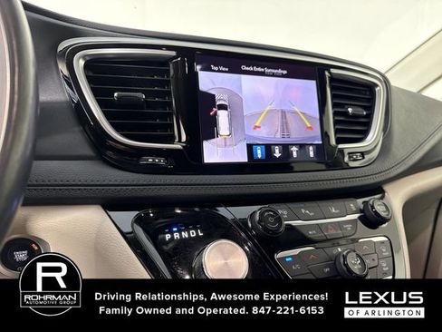 Used 2020 Chrysler Pacifica Limited w/ Advanced Safetytec Group FWD image 8