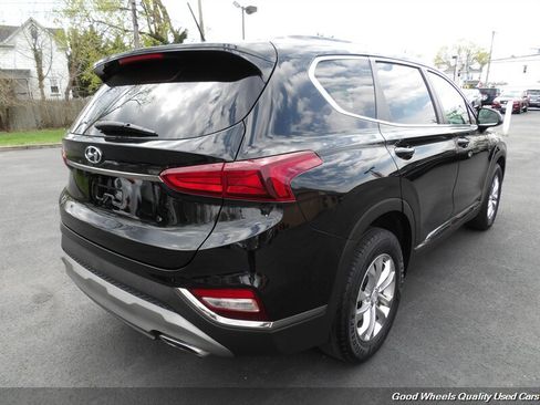 Used 2019 Hyundai Santa Fe SE AWD/4WD image 5